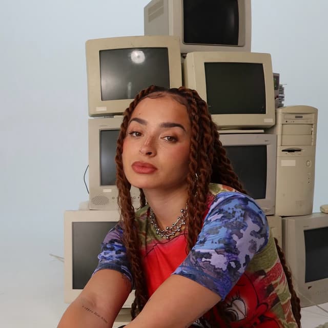 Ella Eyre