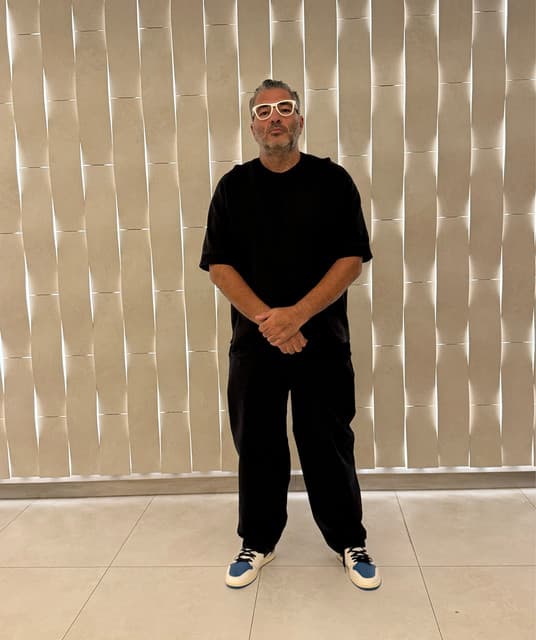 Wally Lopez